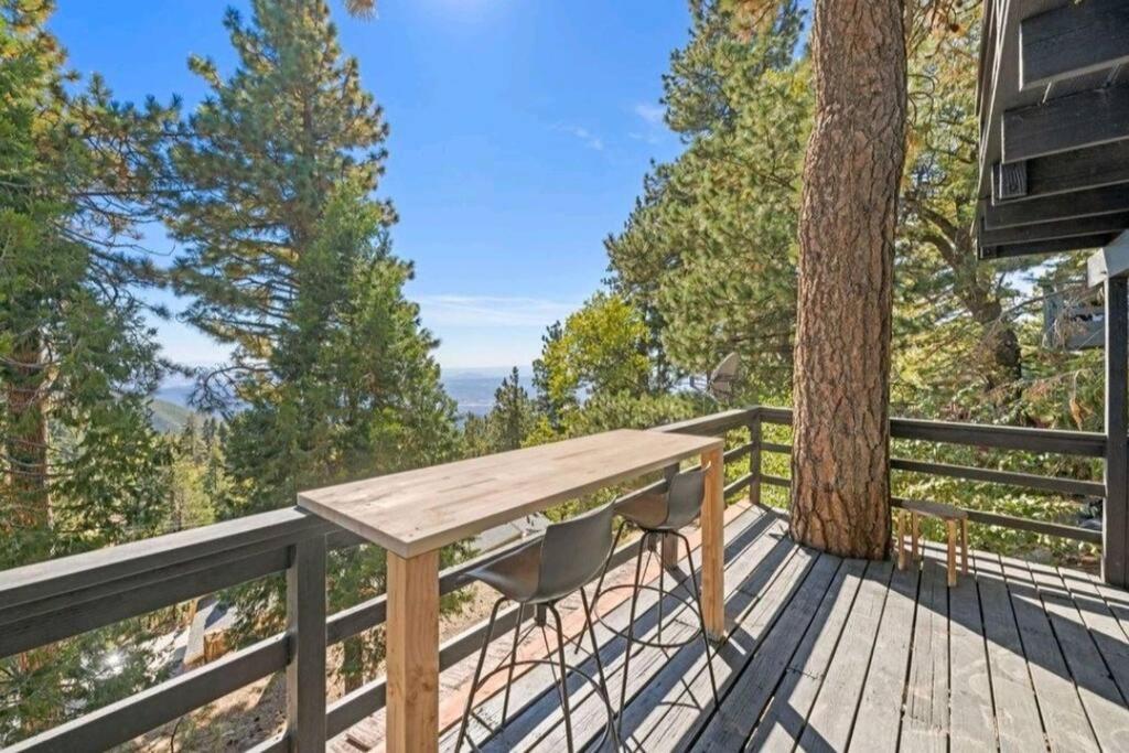Updated Mountain Cabin Retreat With 180 Views Off Deck And Balcony Running Springs Luaran gambar