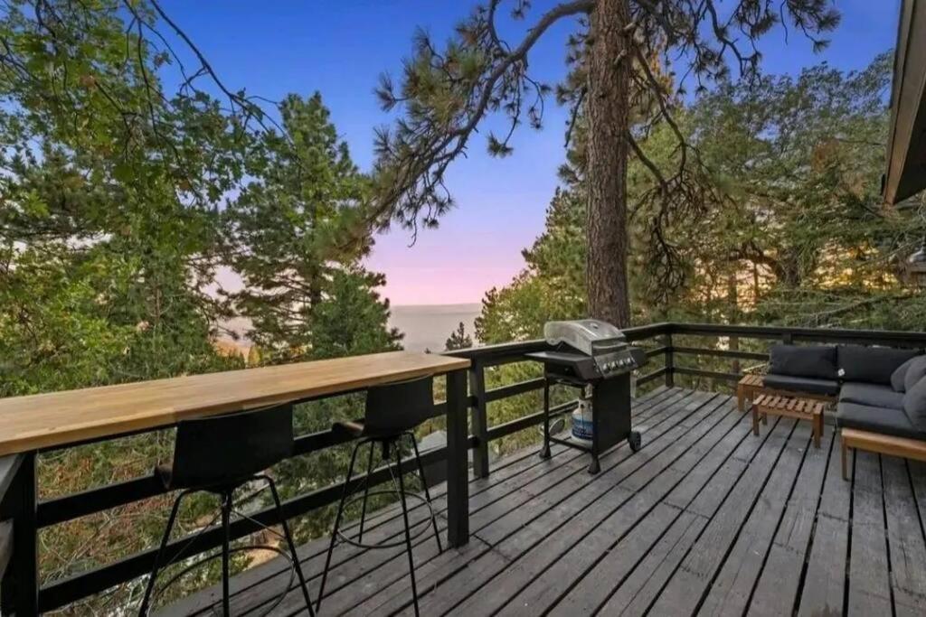 Updated Mountain Cabin Retreat With 180 Views Off Deck And Balcony Running Springs Luaran gambar