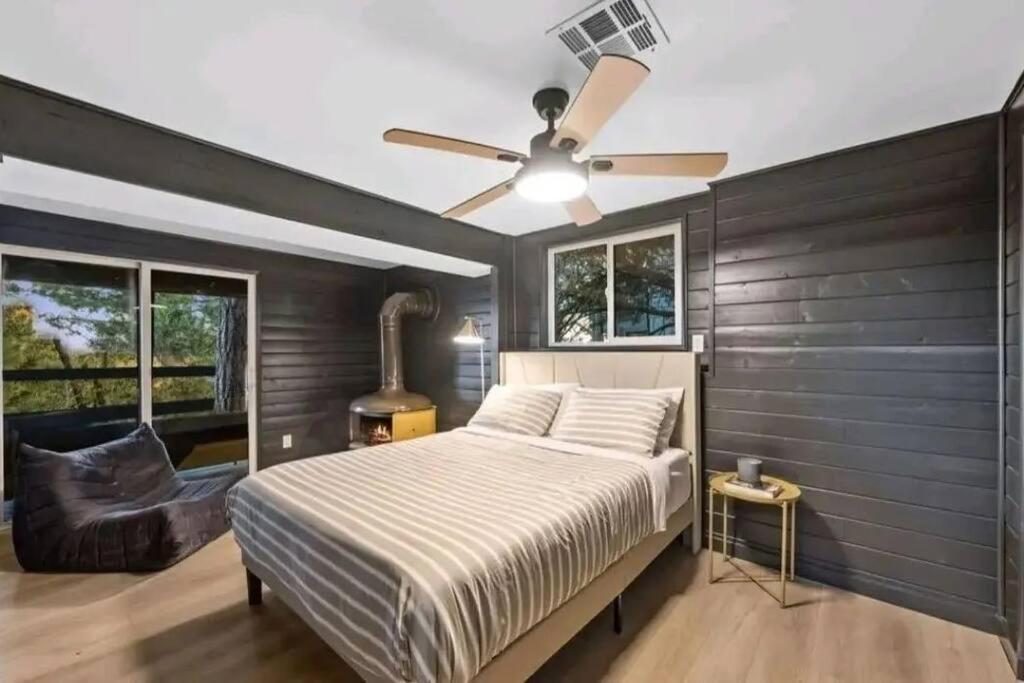 Updated Mountain Cabin Retreat With 180 Views Off Deck And Balcony Running Springs Luaran gambar